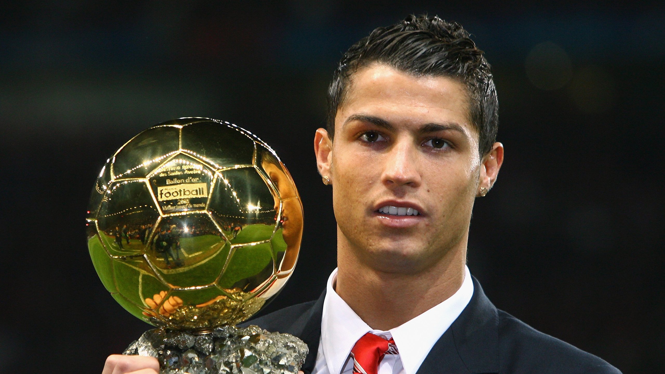 爱游戏体育官方入口-“中超新秀崭露头角，成为本赛季最大黑马”，2020中超新人